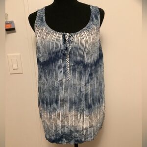 Sonoma Tank Top
Size L
EUC
Arm 21”
Length24”